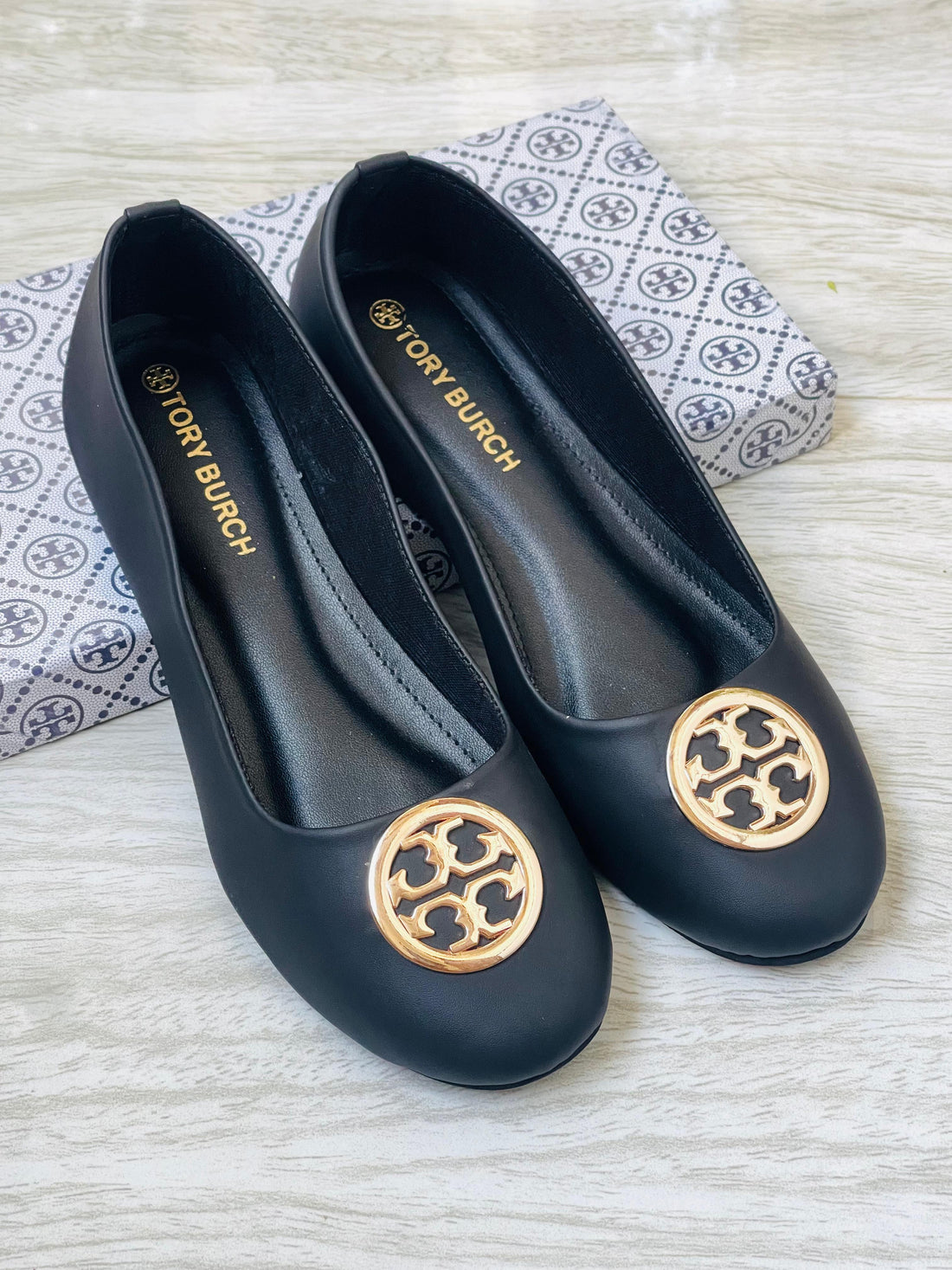 TORRY BURCH FLATS PUMPS
