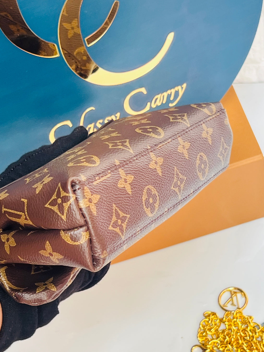 LOUIS VUITTON MONOGRAM MADELEINE MM BAG