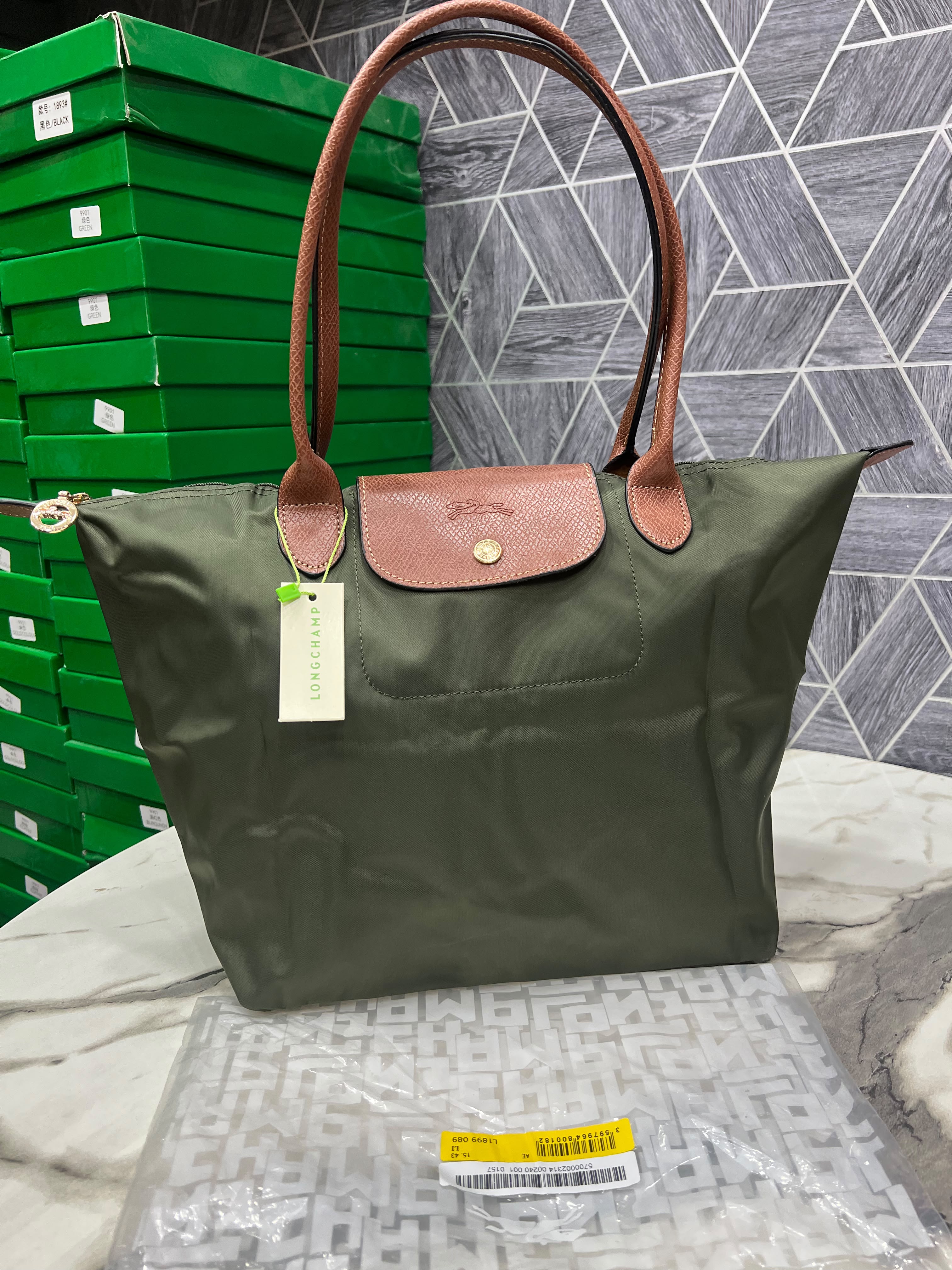 LONG CHAMP MEDIUM TOTE BAG