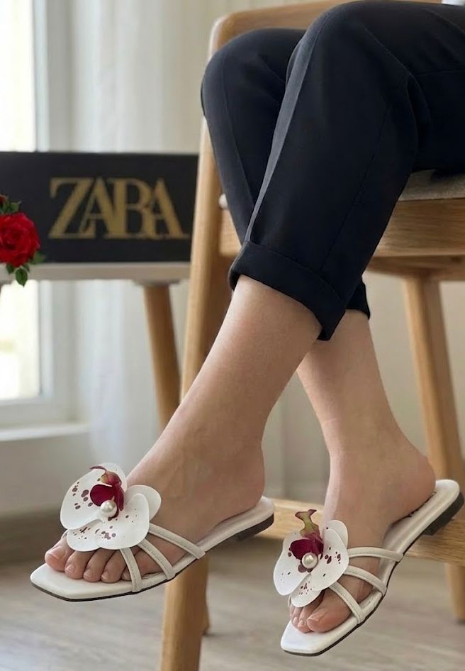 ZARA FLATS