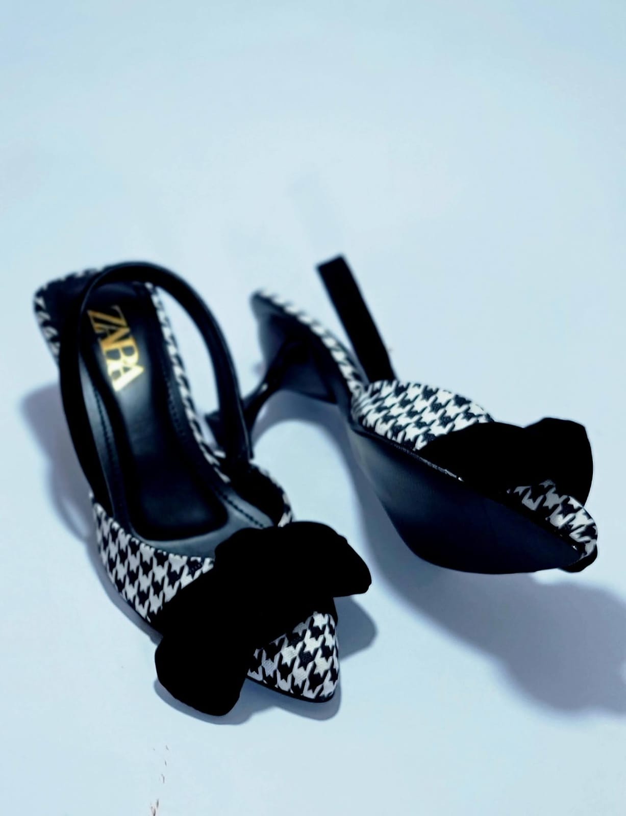 ZARA CHIK BOW HEELS