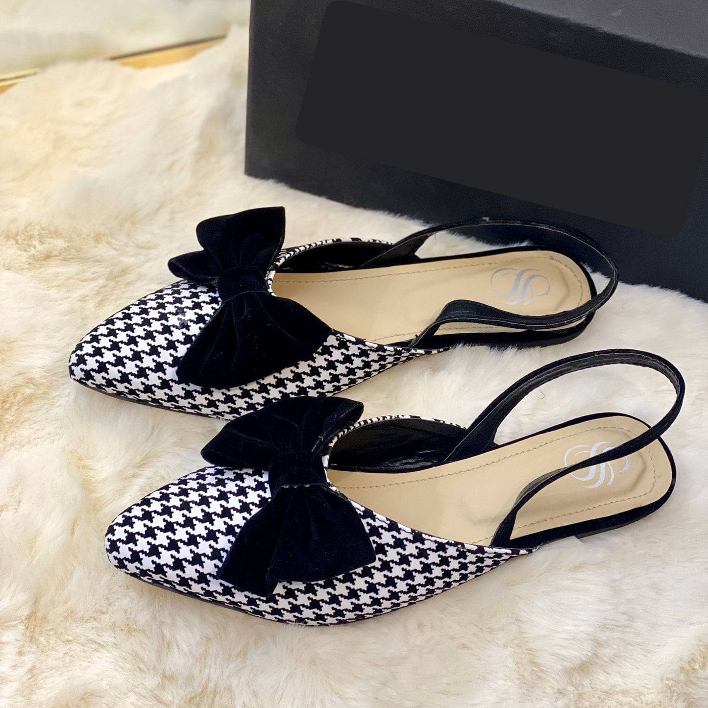 HOUNDSTOOTH MULES