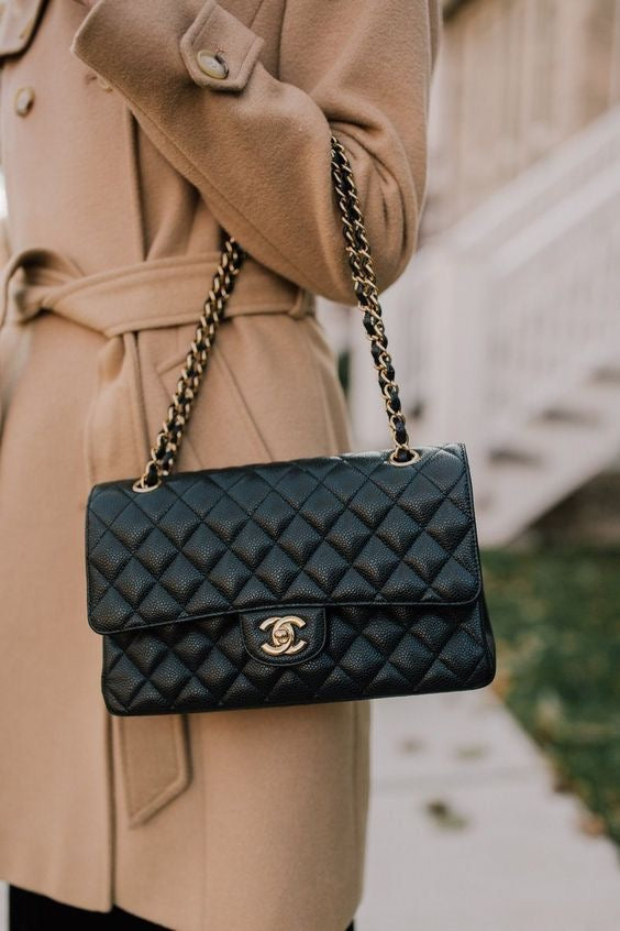 CHANEL CLASSIC FLAP BAG