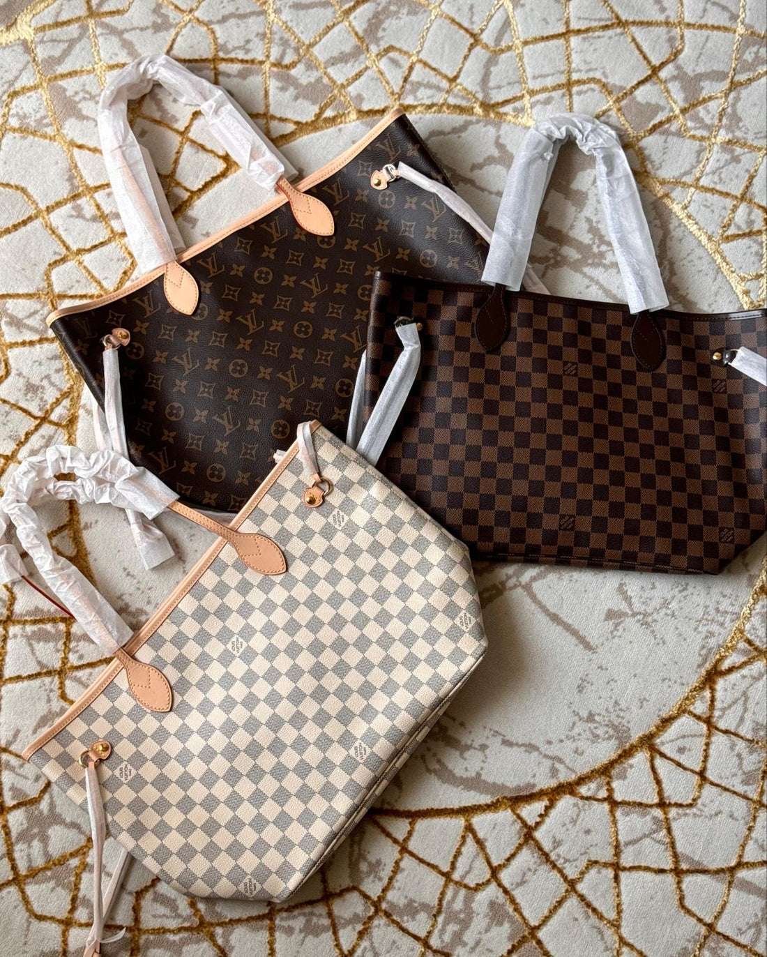 LOUIS VUITTON NEVERFULL BAG