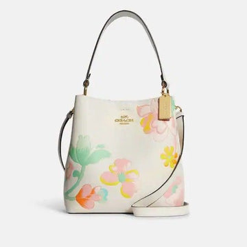 COACH LARGE TOWN BUKET BAG