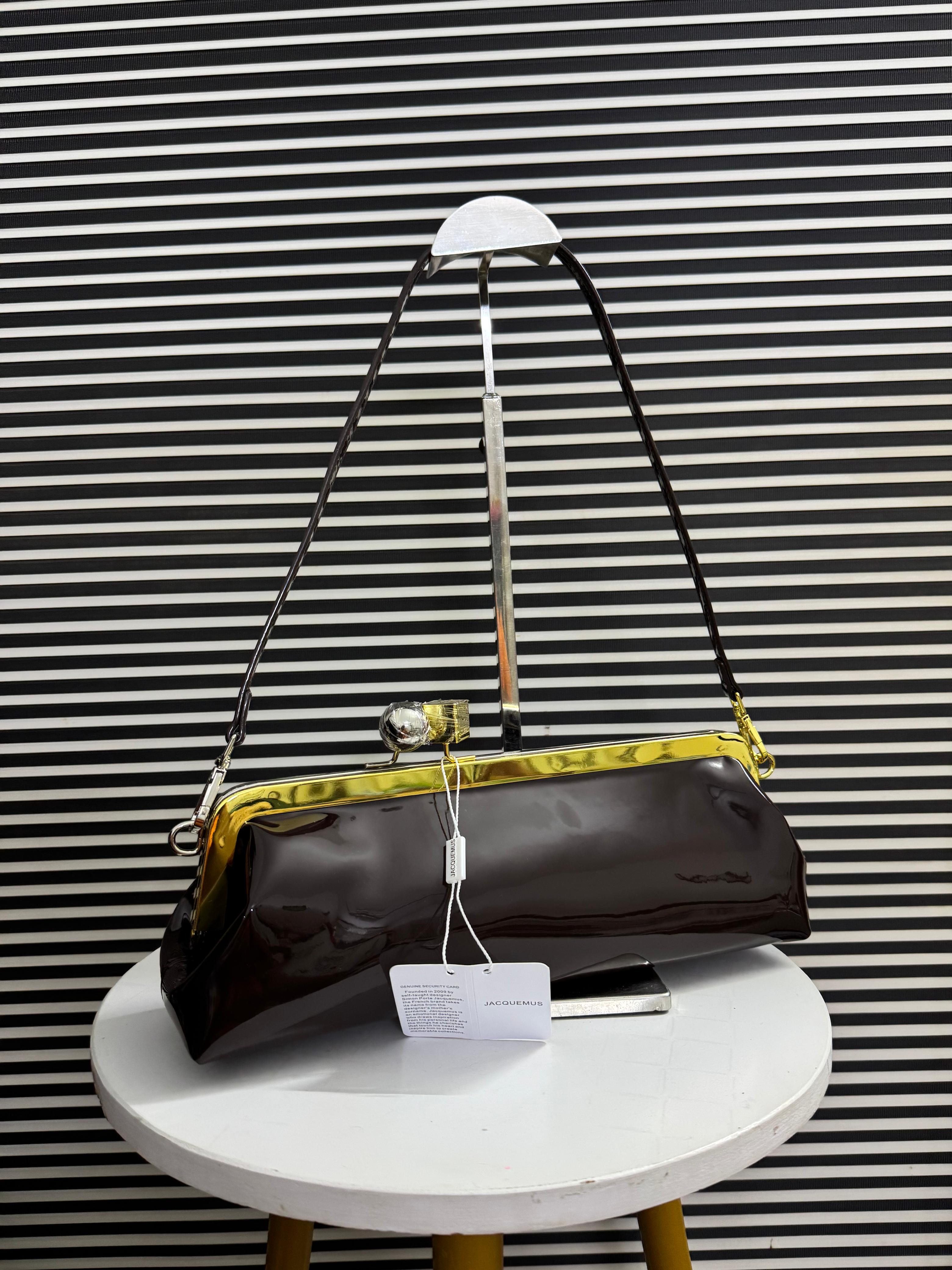 JACQUEMUS THE SALON CLUTCH LA CROISIERE