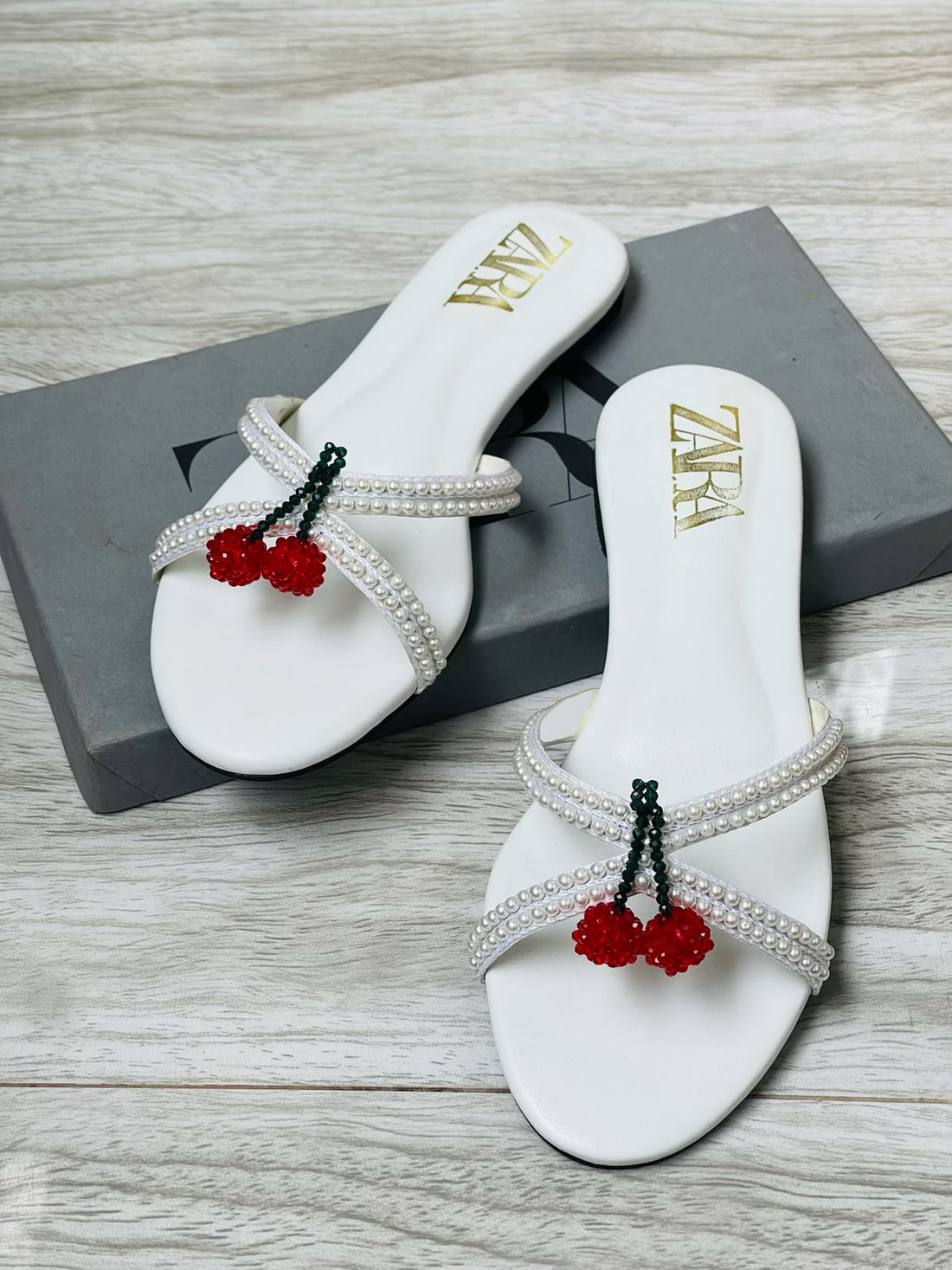 ZARA🍒 FLATS
