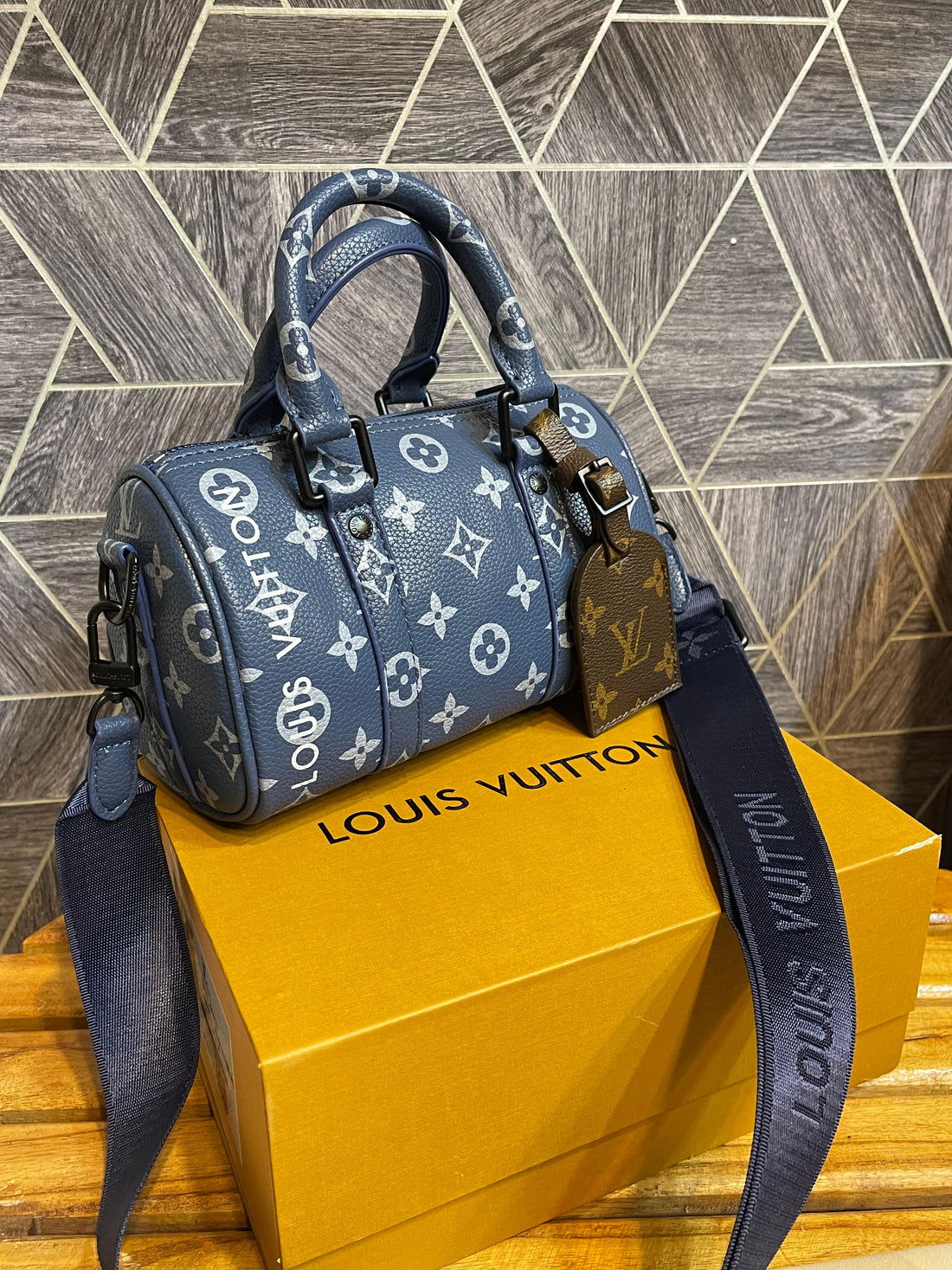LOUIS VUITTON KEEPALL BANDOULIERE HANDBAG