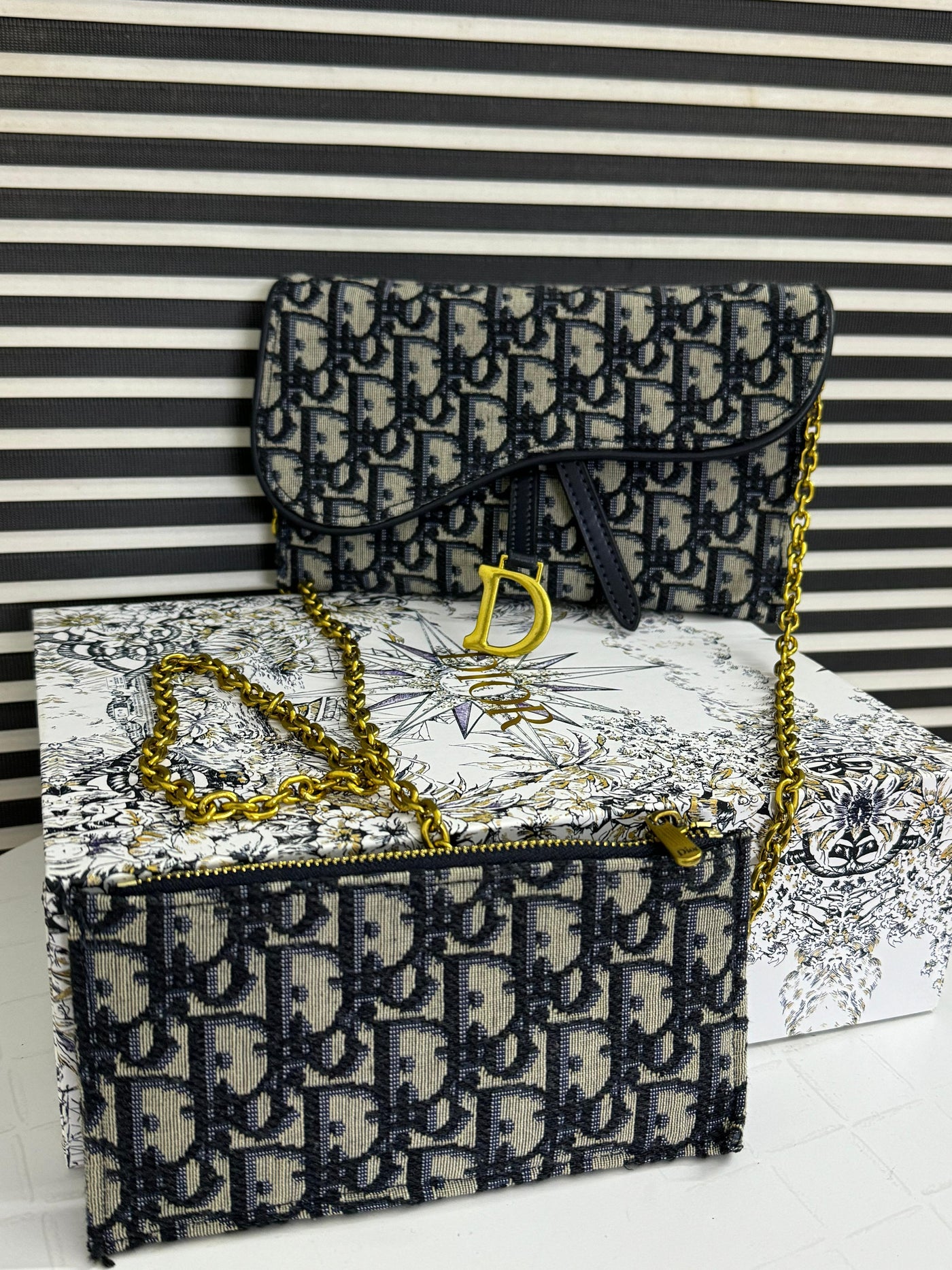 DIOR SMALL SADDLE POUCH WITH CHAIN