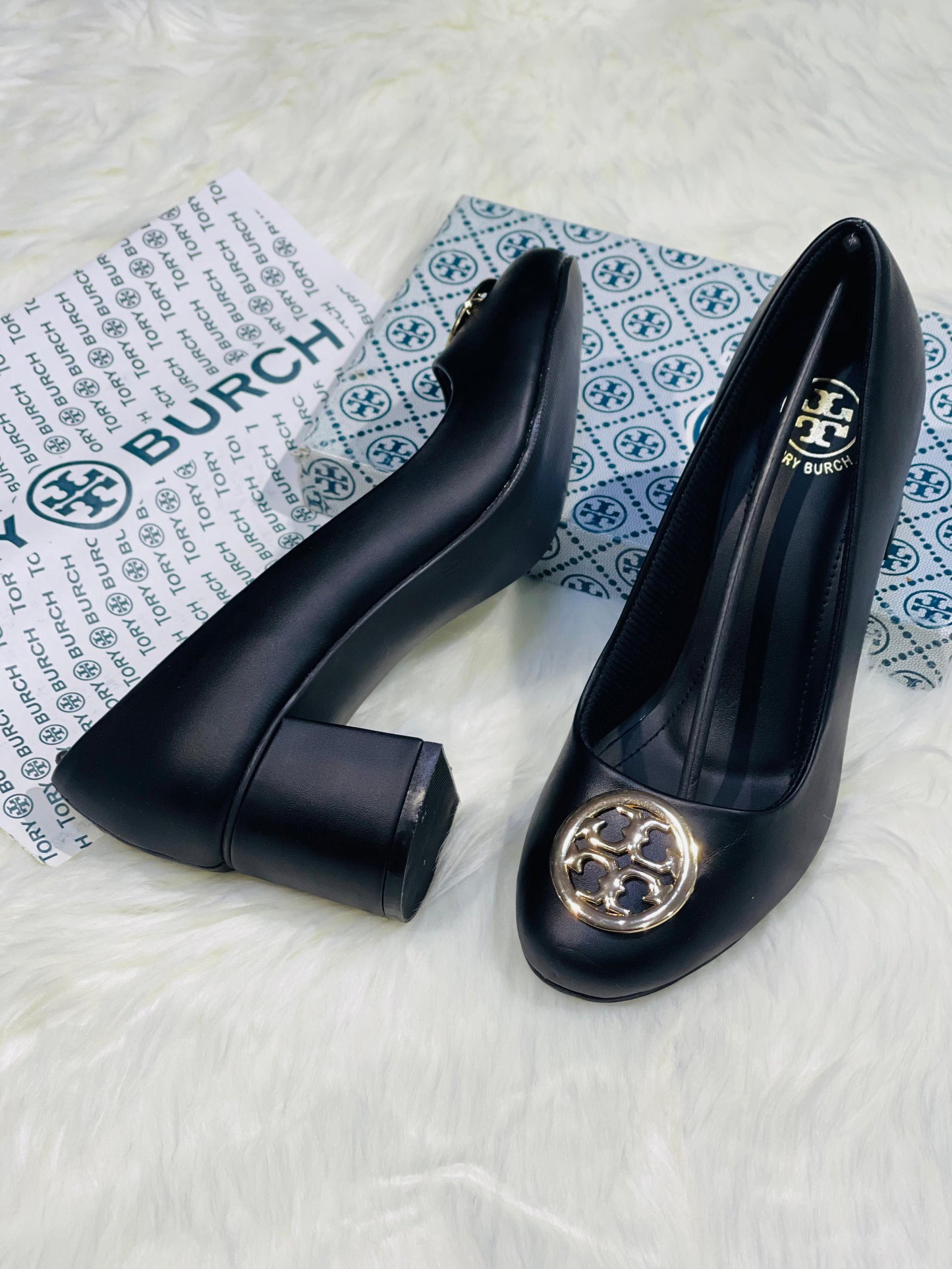 TORRY BURCH BLACK HEELS PUMPS