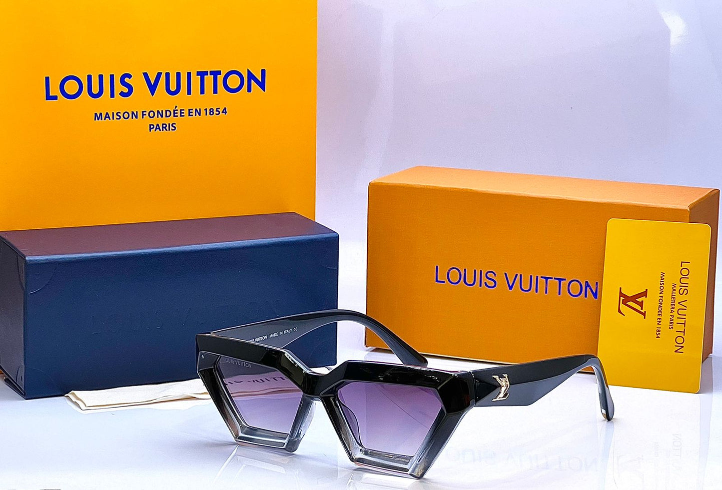 LOUISE VUITTON SUNGLASSES LADIES MODEL