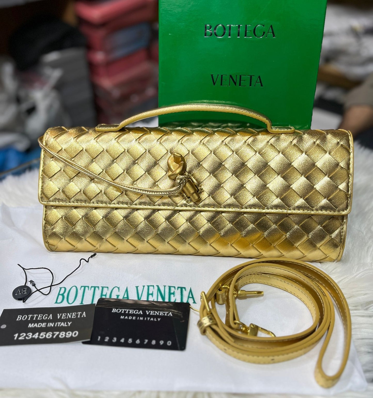 BOTTEGA VENETA ANDIAMO LONG CLUTCH