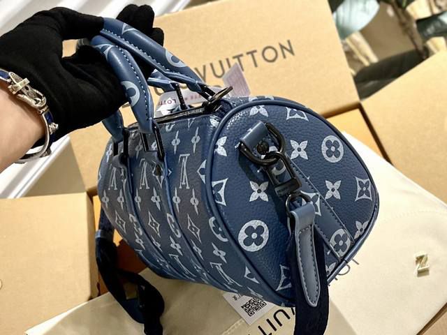 LOUIS VUITTON KEEPALL BANDOULIERE HANDBAG