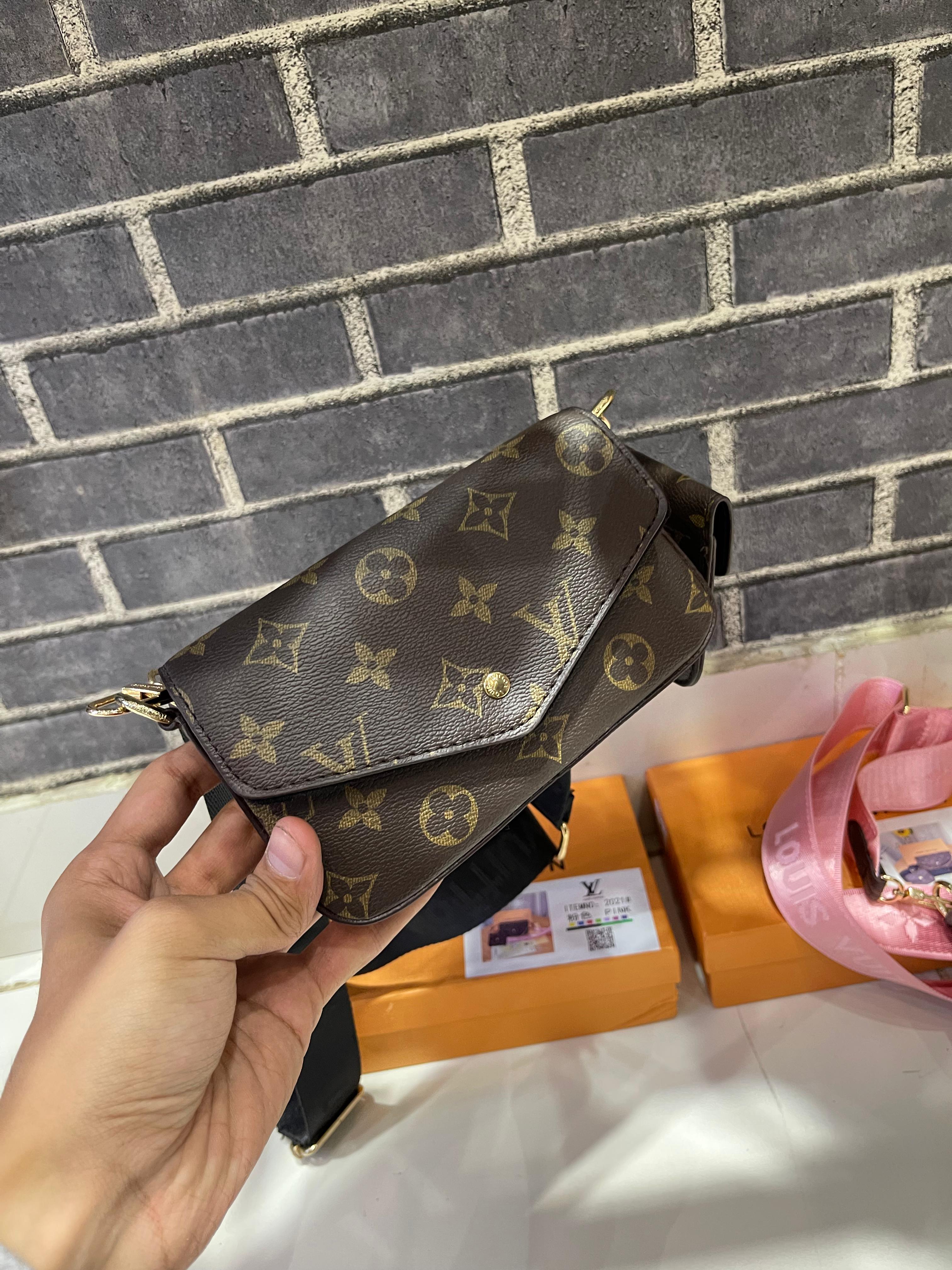 LOUIS VUITTON FELICIE STRAP MONOGRAM BAG