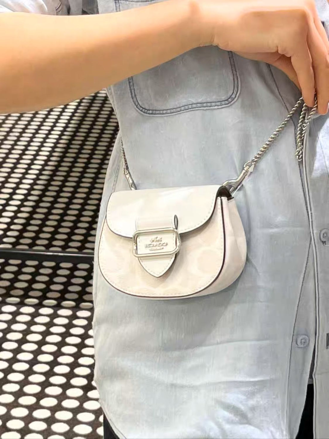COACH MORGAN CARD CASE ON A CHAIN IN Blocked BAG