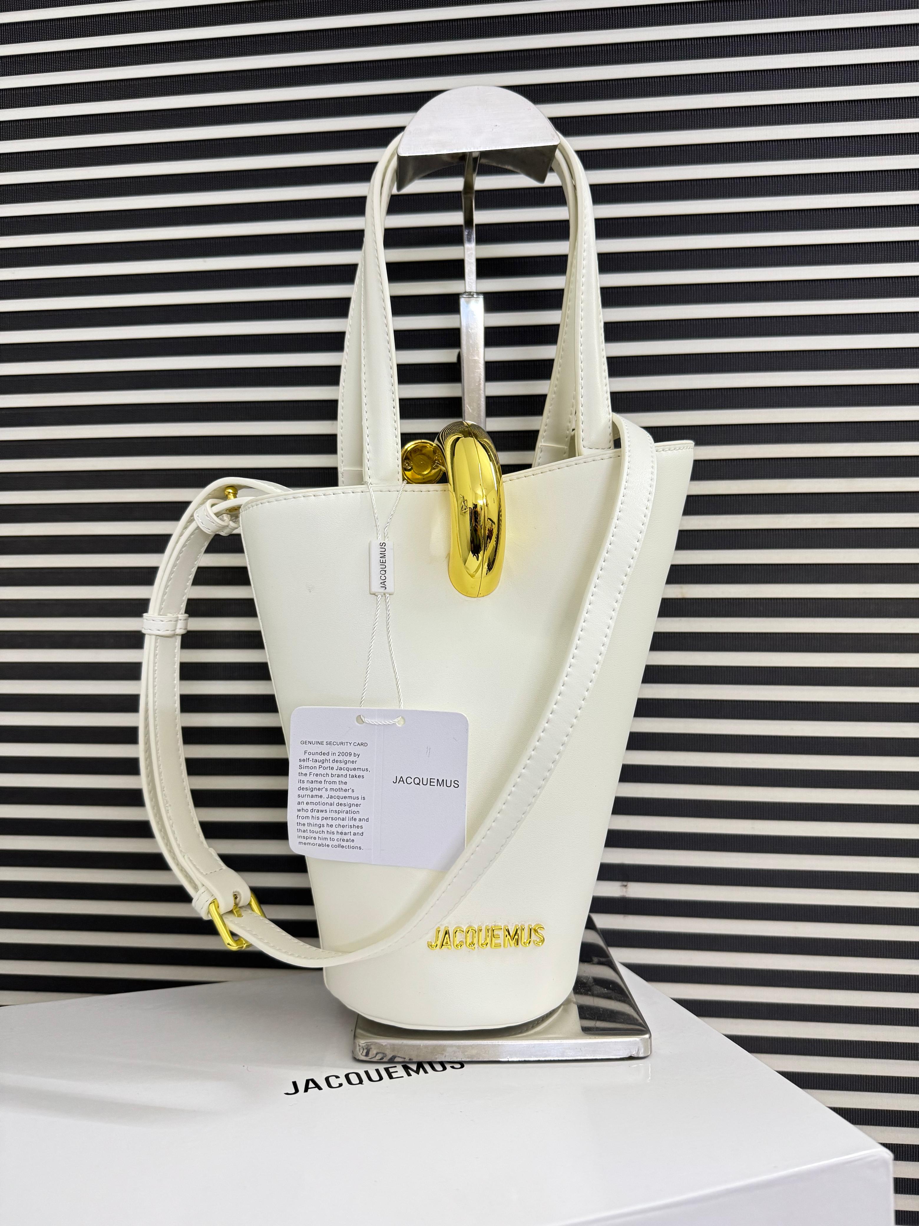 JACQUEMUS THE SMALL BAMBOLA BAG