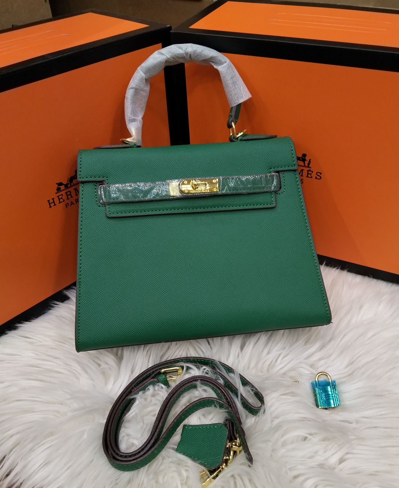 HERMES KELLY 26 BAG