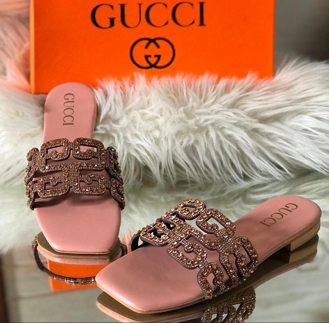 GUCCI SLIPPERS