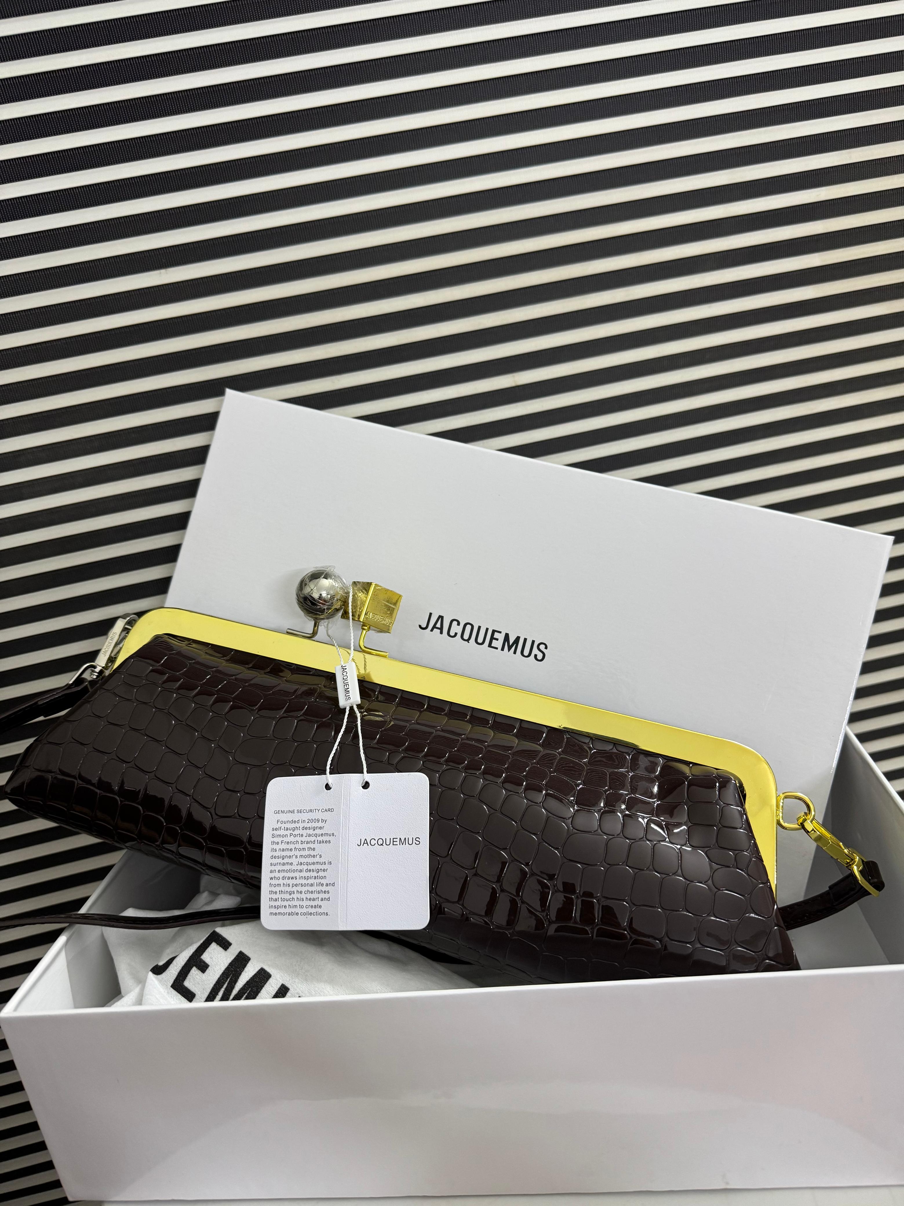 JACQUEMUS THE SALON CLUTCH LA CROISIERE