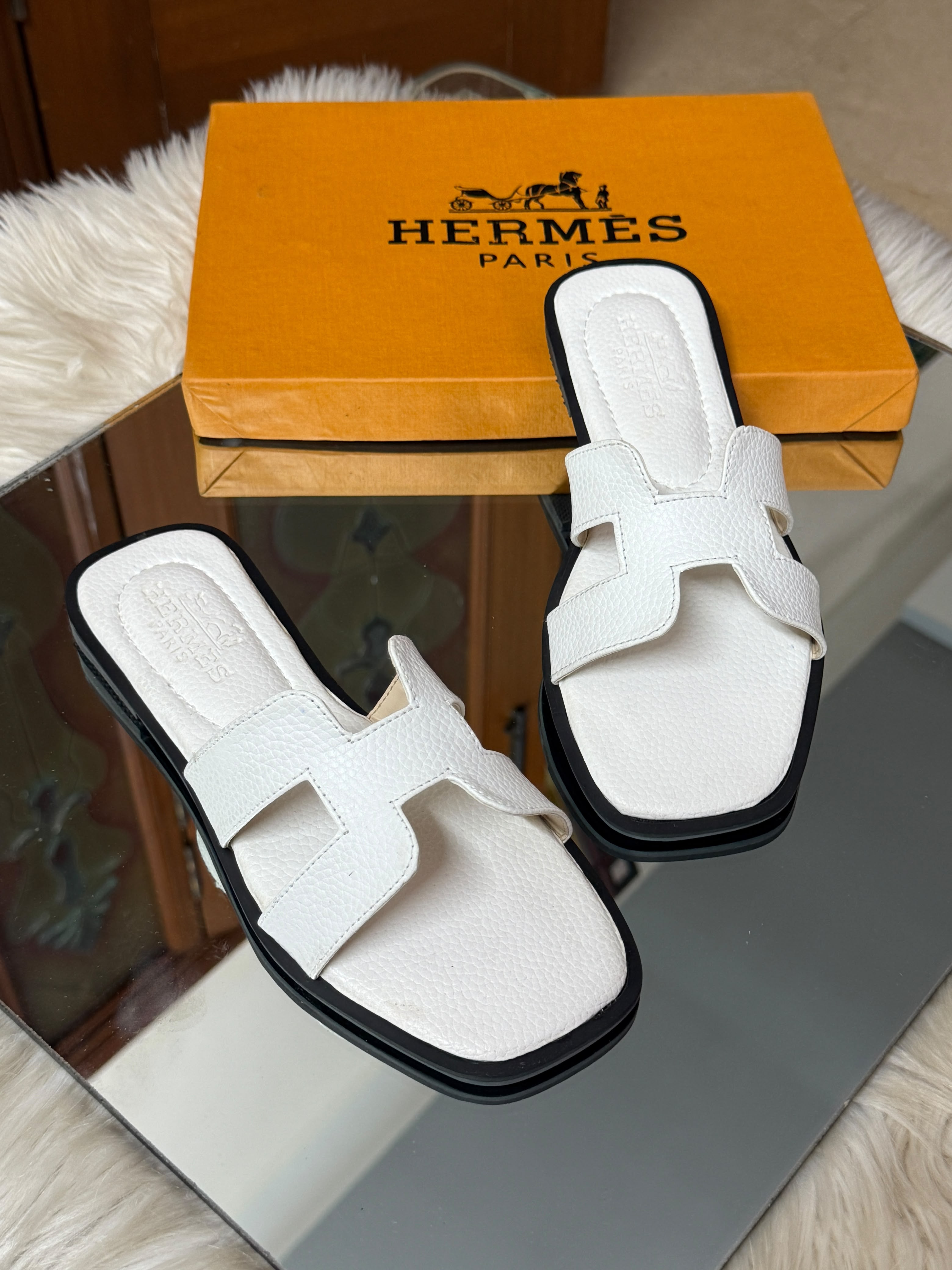 HERMES SOFTY FLATS