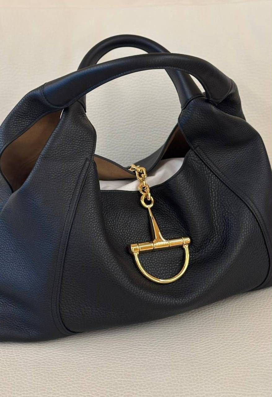 GUCCI
SOFTBIT MAXI SHULDER BAG