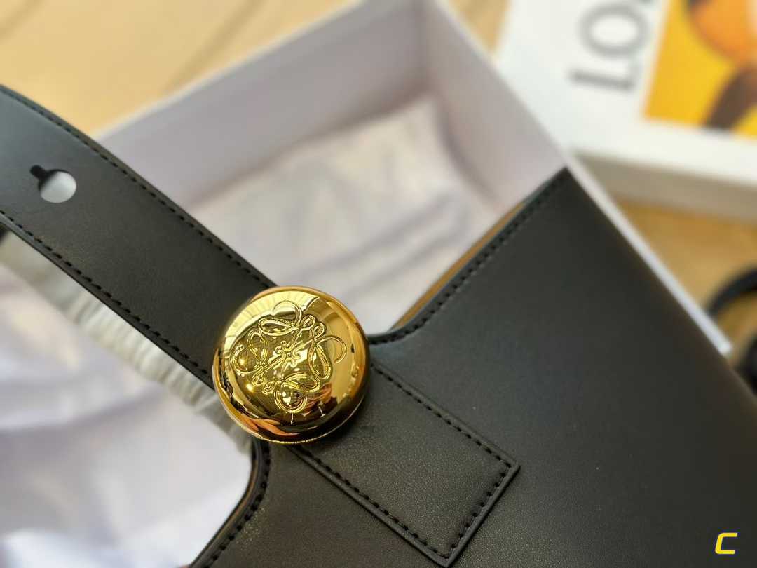 LOEWE MINI PEBBLE BUCKET BAG