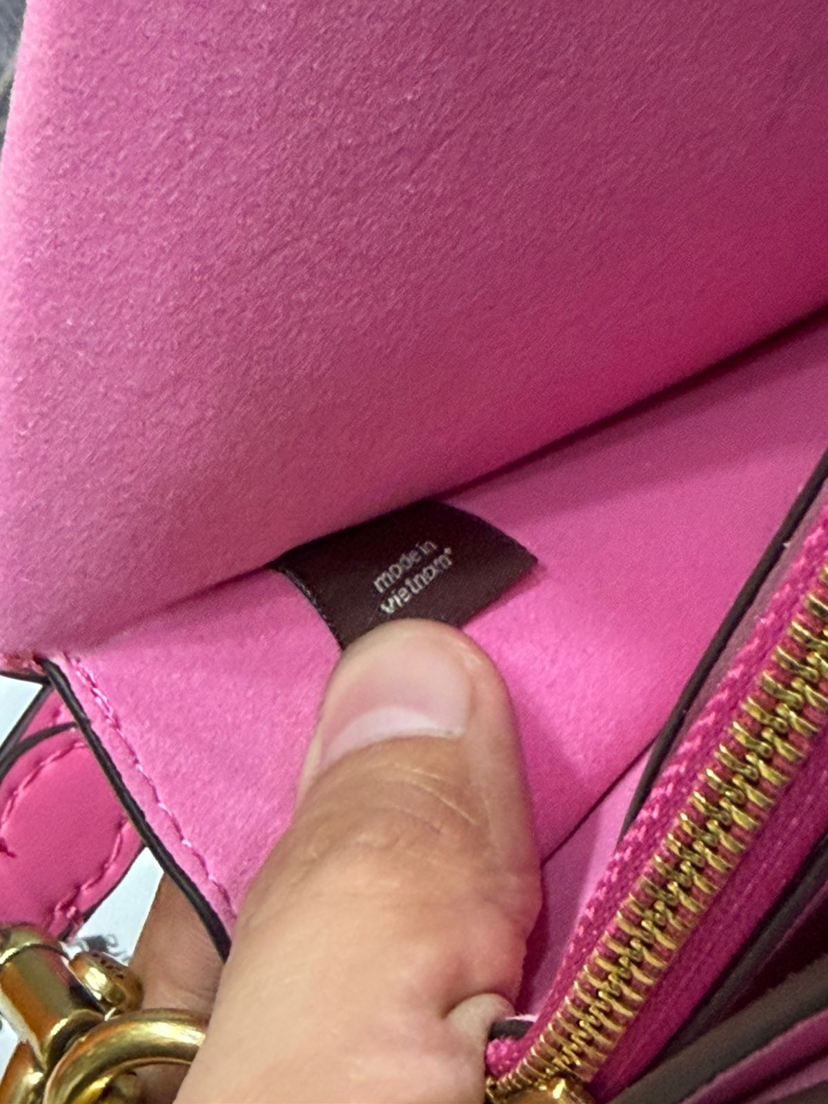 COACH TWISTED PINK TABBY SHOULDER BAG