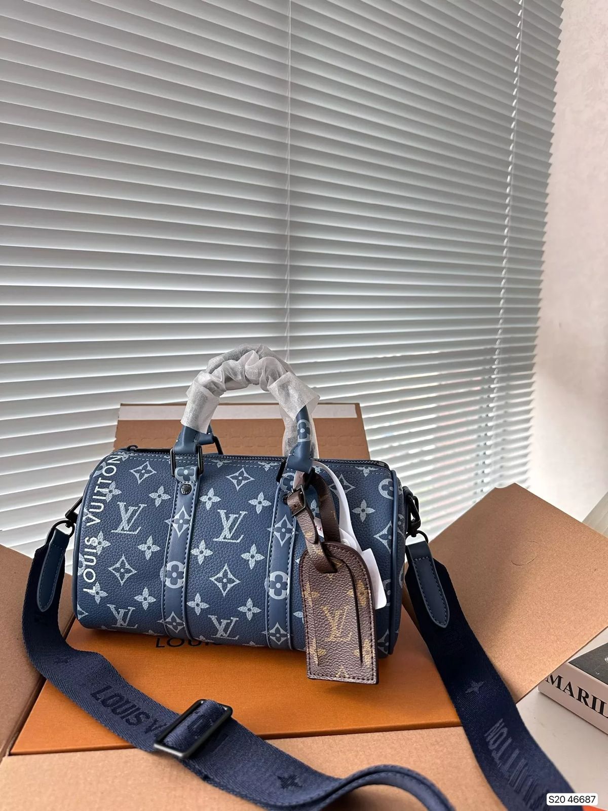 LOUIS VUITTON KEEPALL BANDOULIERE HANDBAG