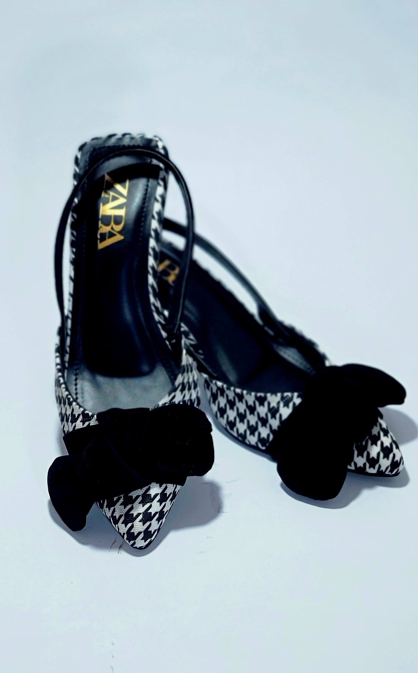 ZARA CHIK BOW HEELS