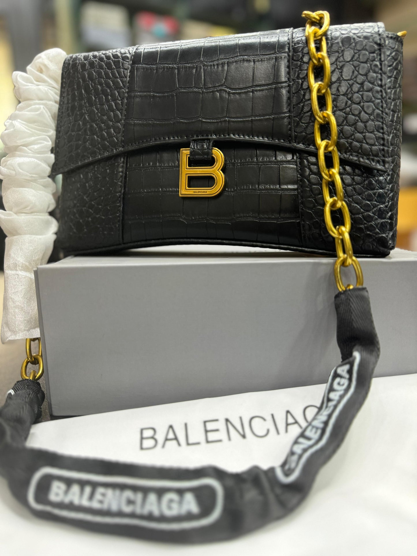 BALENCIAGA DOWNTOWN XS SHOULDER BAG