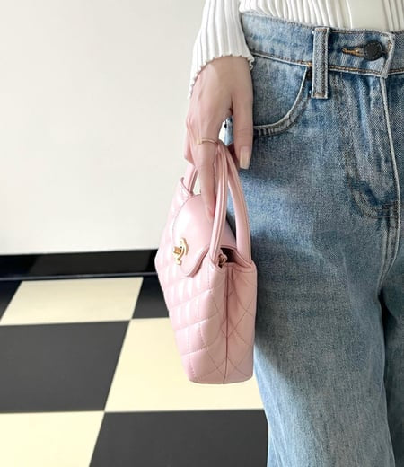CHANEL SHINY AGE CALFSKIN QUILTED KELLY BAG
