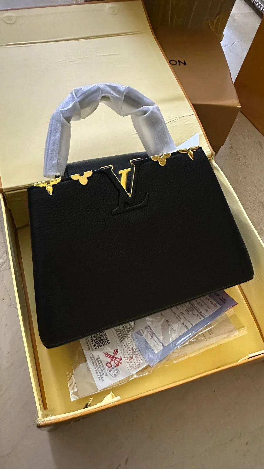 LOUISE VUITTON CAPUCINCS