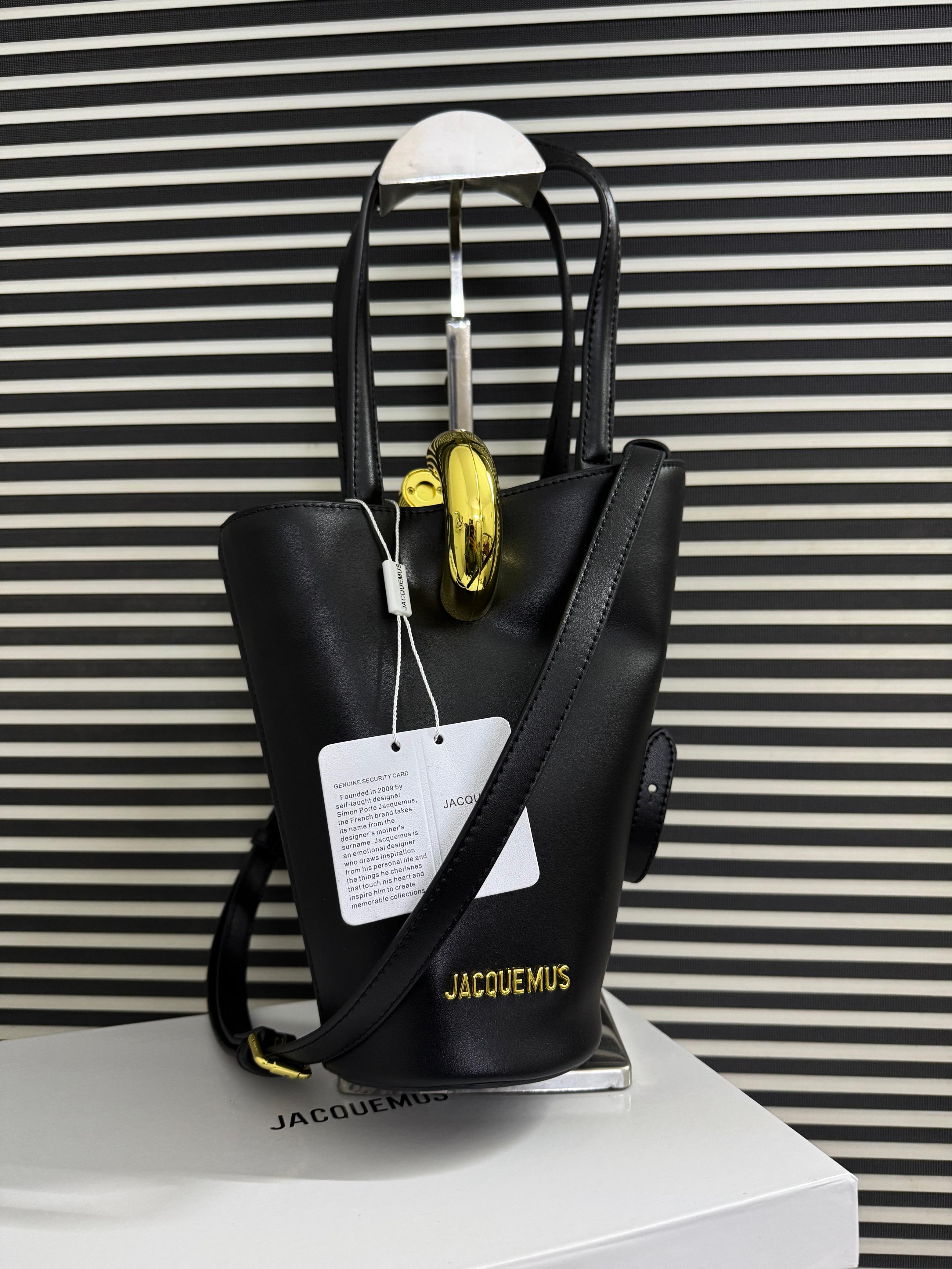 JACQUEMUS THE SMALL BAMBOLA BAG
