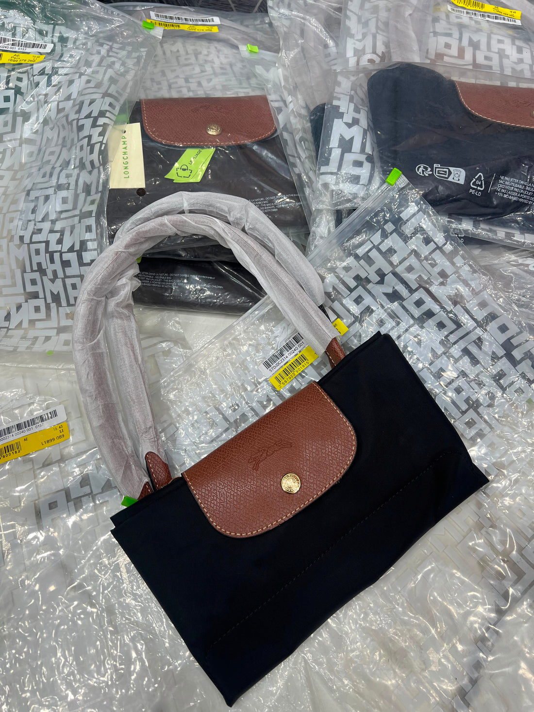 LONG CHAMP MEDIUM TOTE BAG