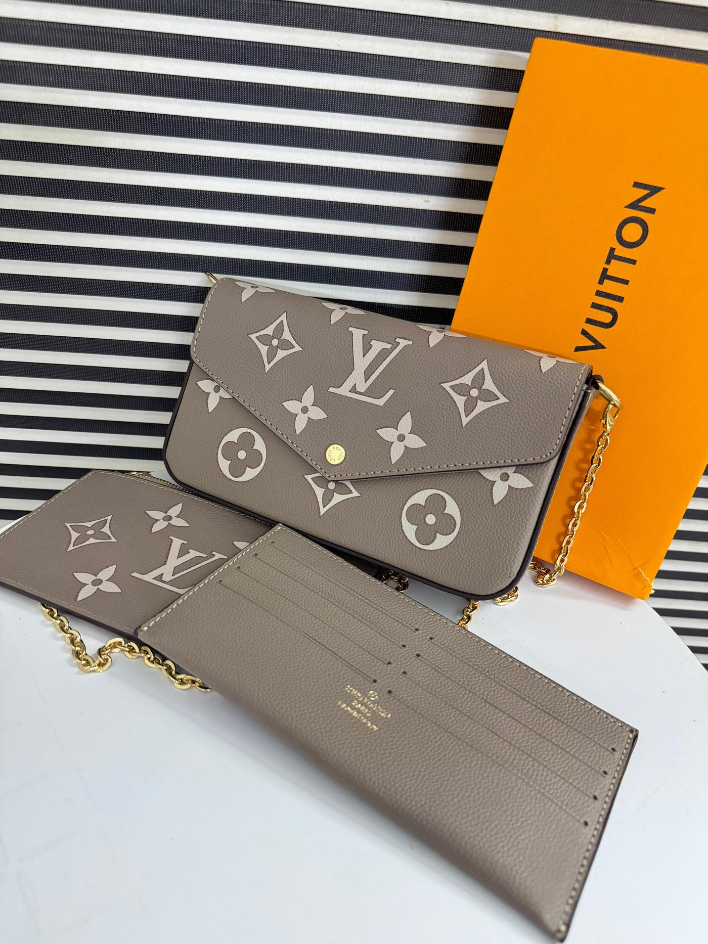 LOUIS VUITTON POCHETTE Félicie