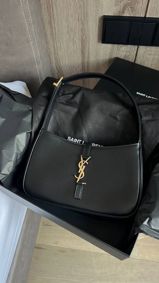 SAINT LAURENT SHOULDER BAGS