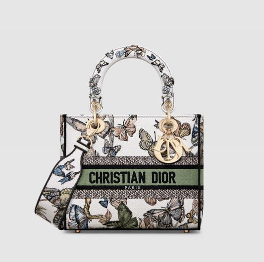 CHRISTIAN DIOR 
MEDIUM LADY D-LITE BAGS