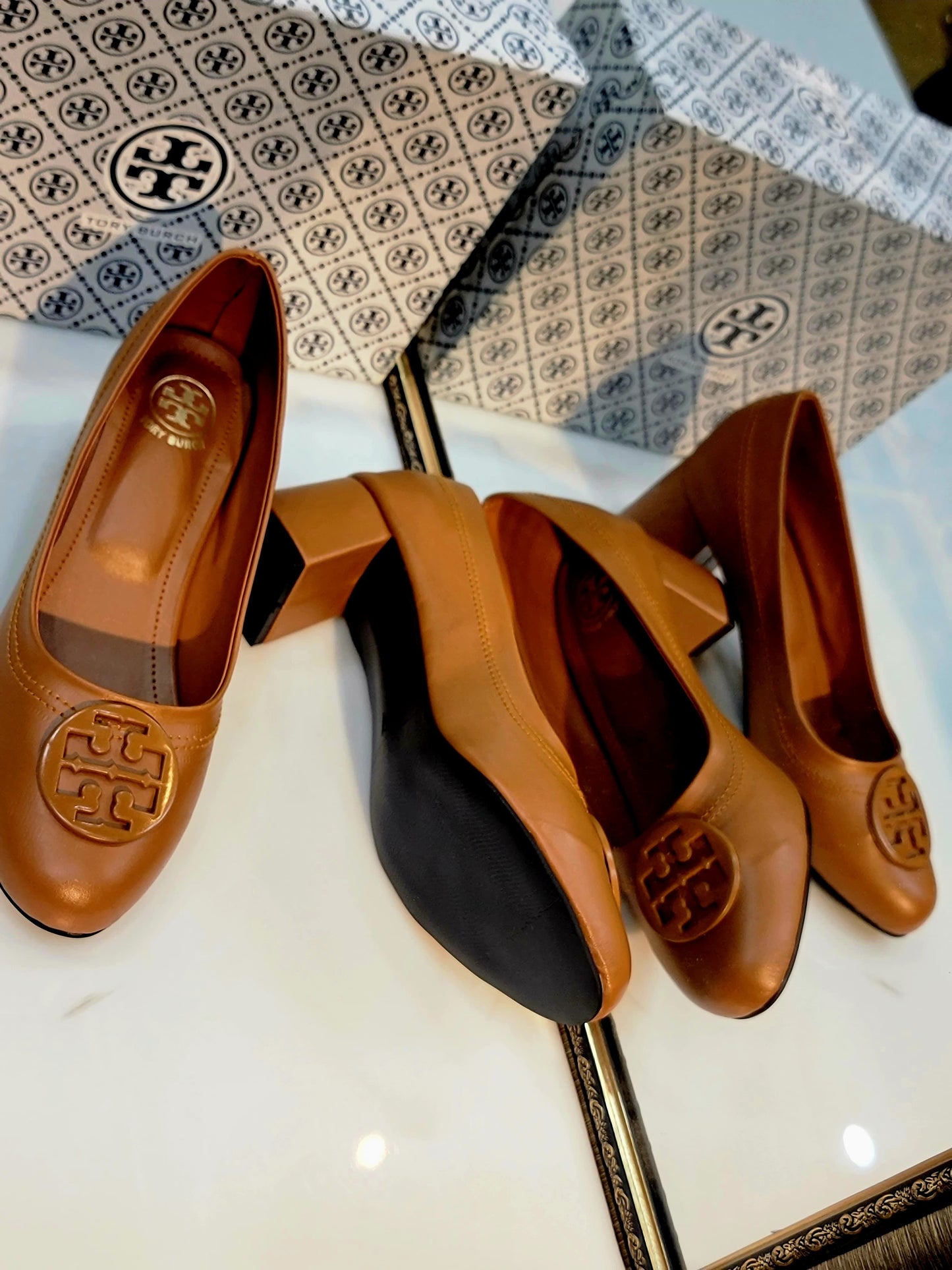 *TORY BURCH BLOCK HEELS PUMPS