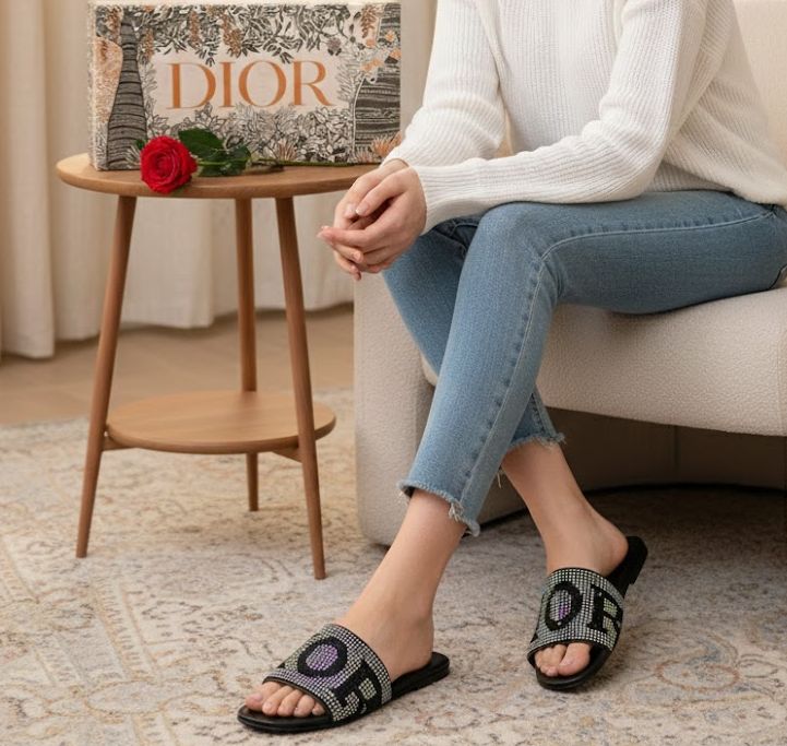 DIOR STONE FLAT