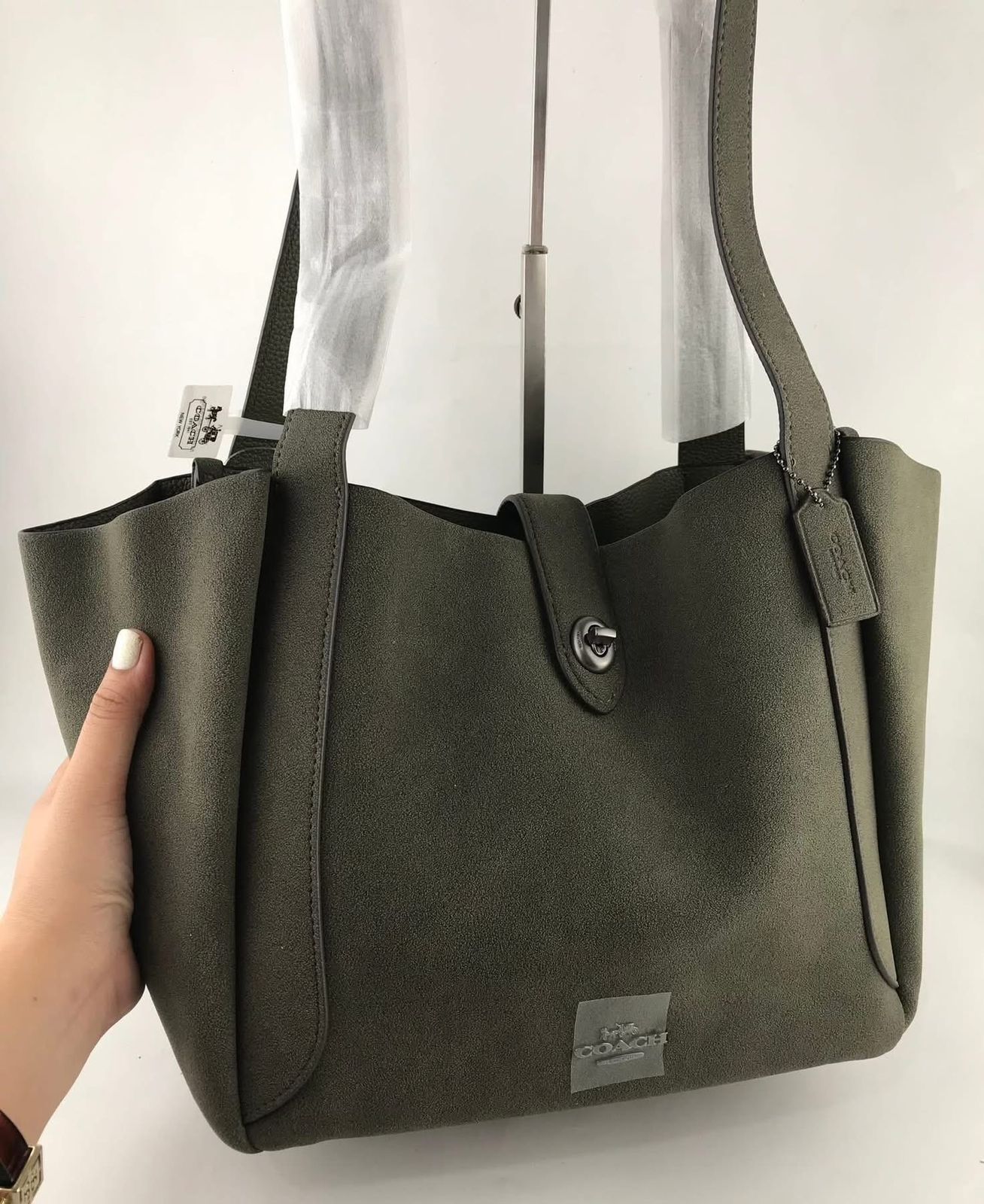 COACH HADLEY TURNLOCK TOTE BAG