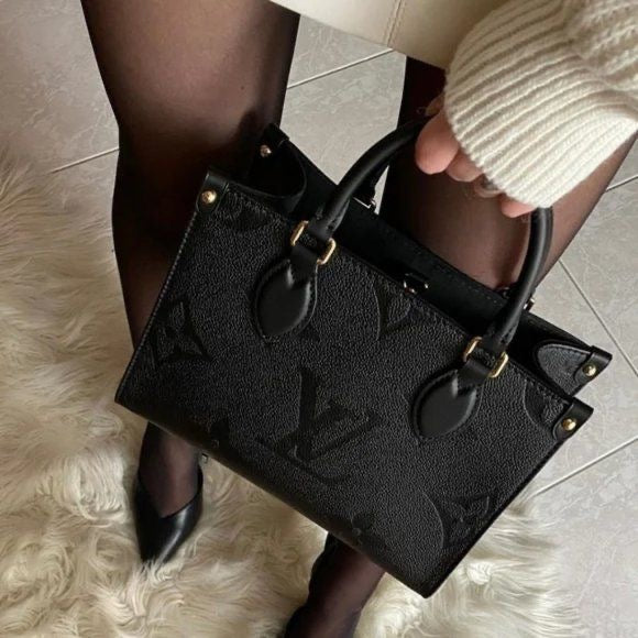 LOUISE VUITTON ONTHEGO PM BAG