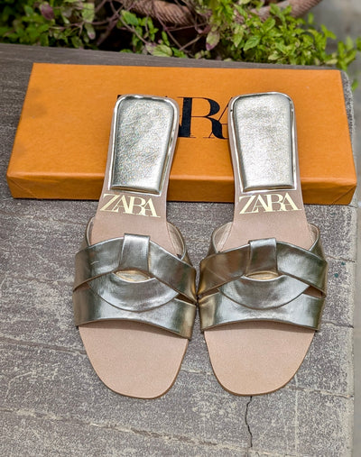 ZARA FLAT