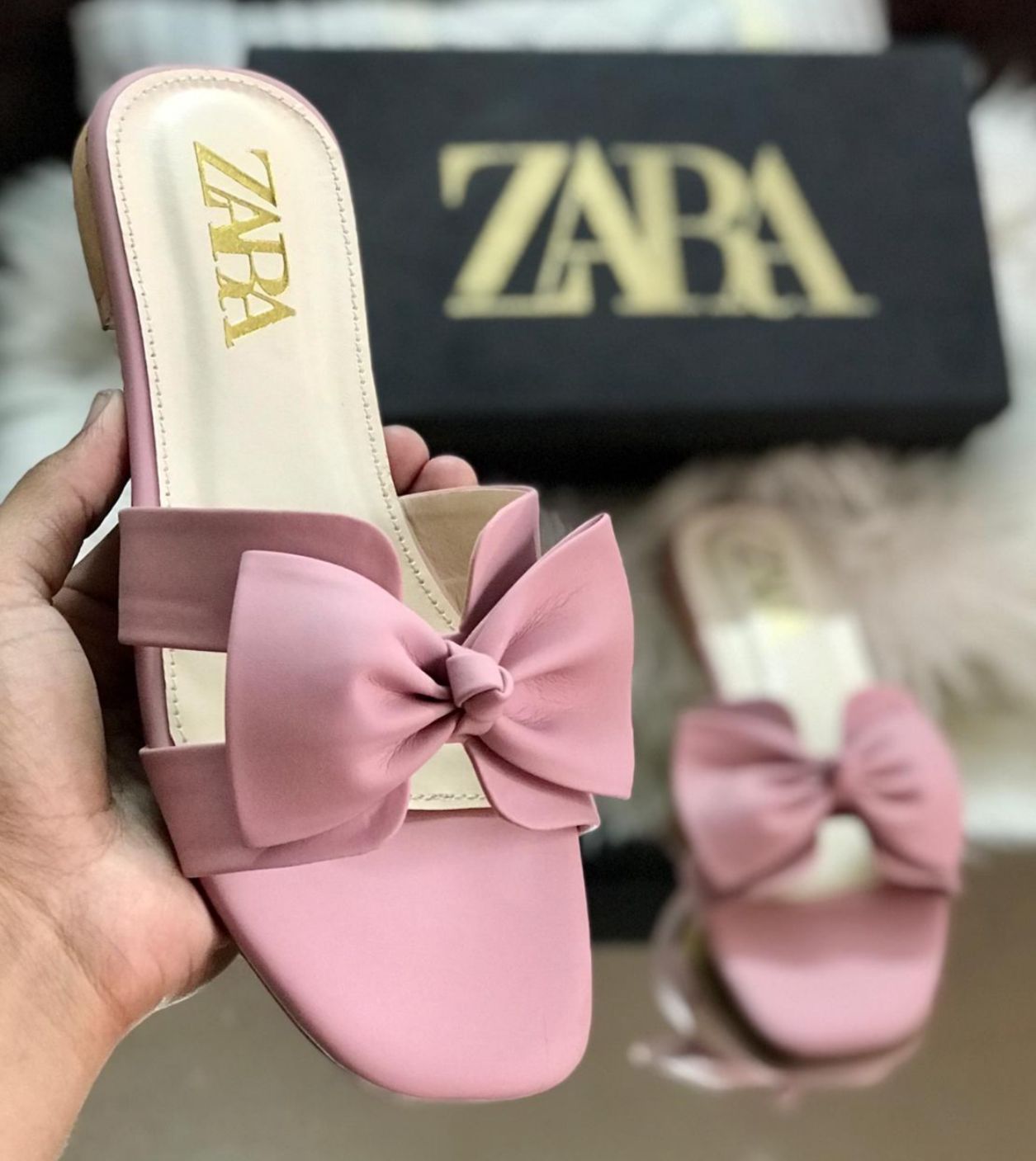 ZARA FLAT
