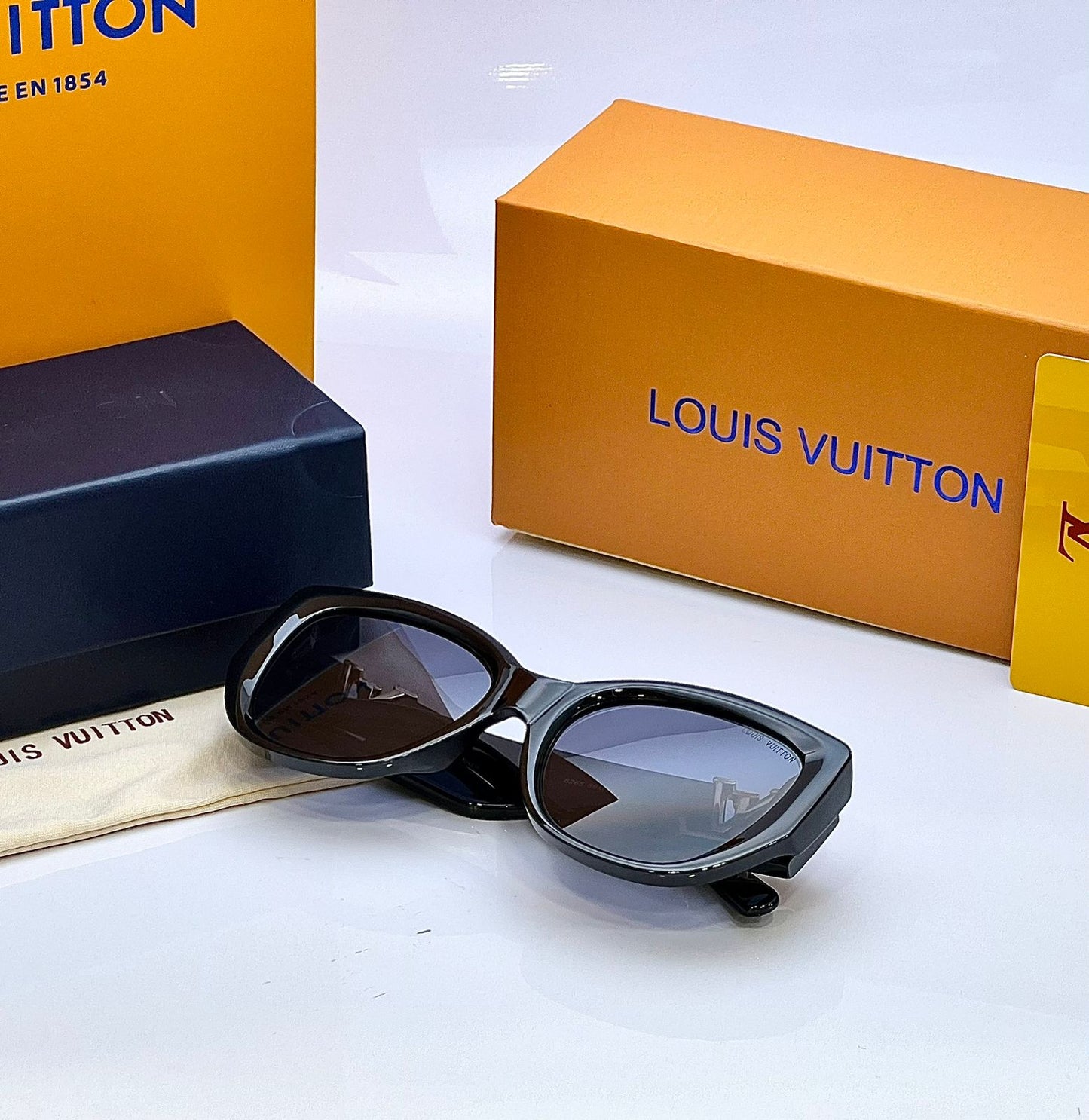 LOUIS VUTTON SUNGLASSES LADIES MODEL