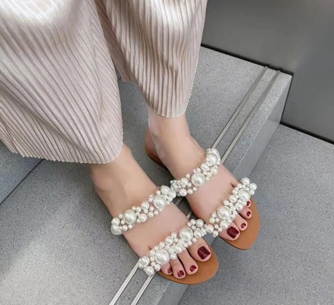 *ZARA PEARLS FLATS*