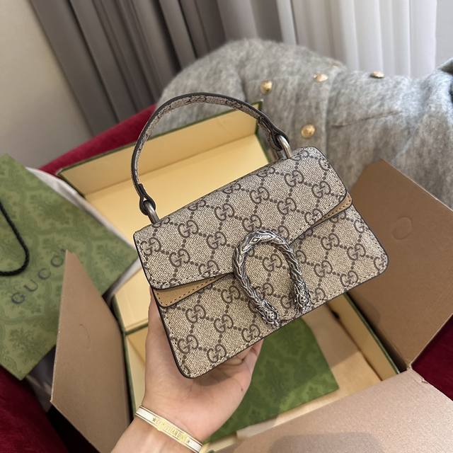 GUCCI SMALL DIONYSUS TOP HANDLE BAGS