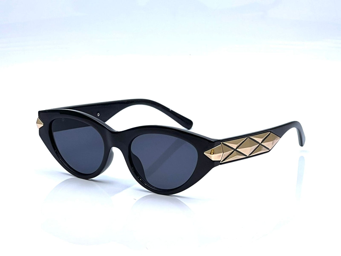 LOUISE VUITTON CAT EYE SUNGLASSES LADIES MODEL