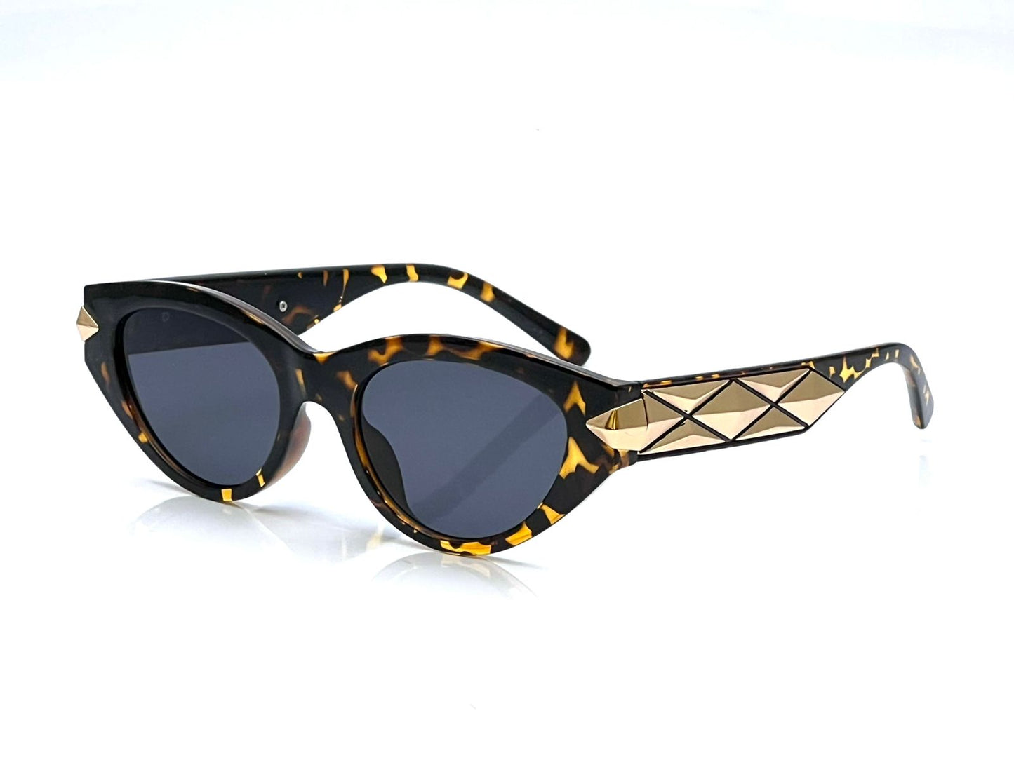 LOUISE VUITTON CAT EYE SUNGLASSES LADIES MODEL