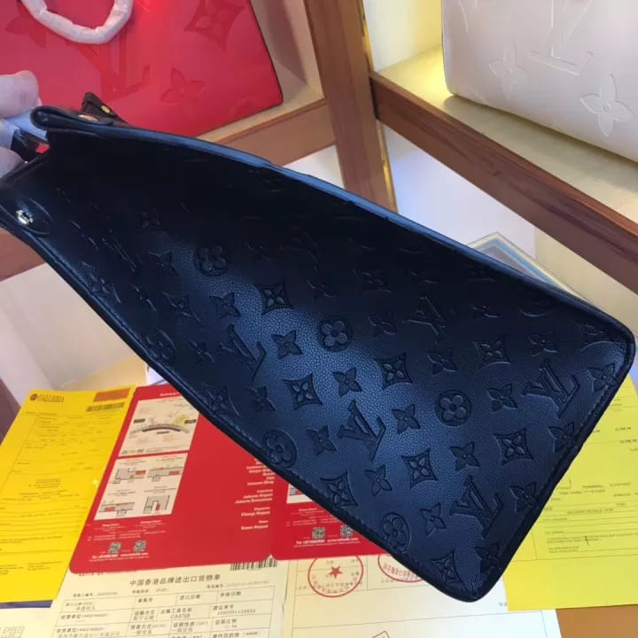 LOUISE VUITTON ONTHEGO GM  M44925