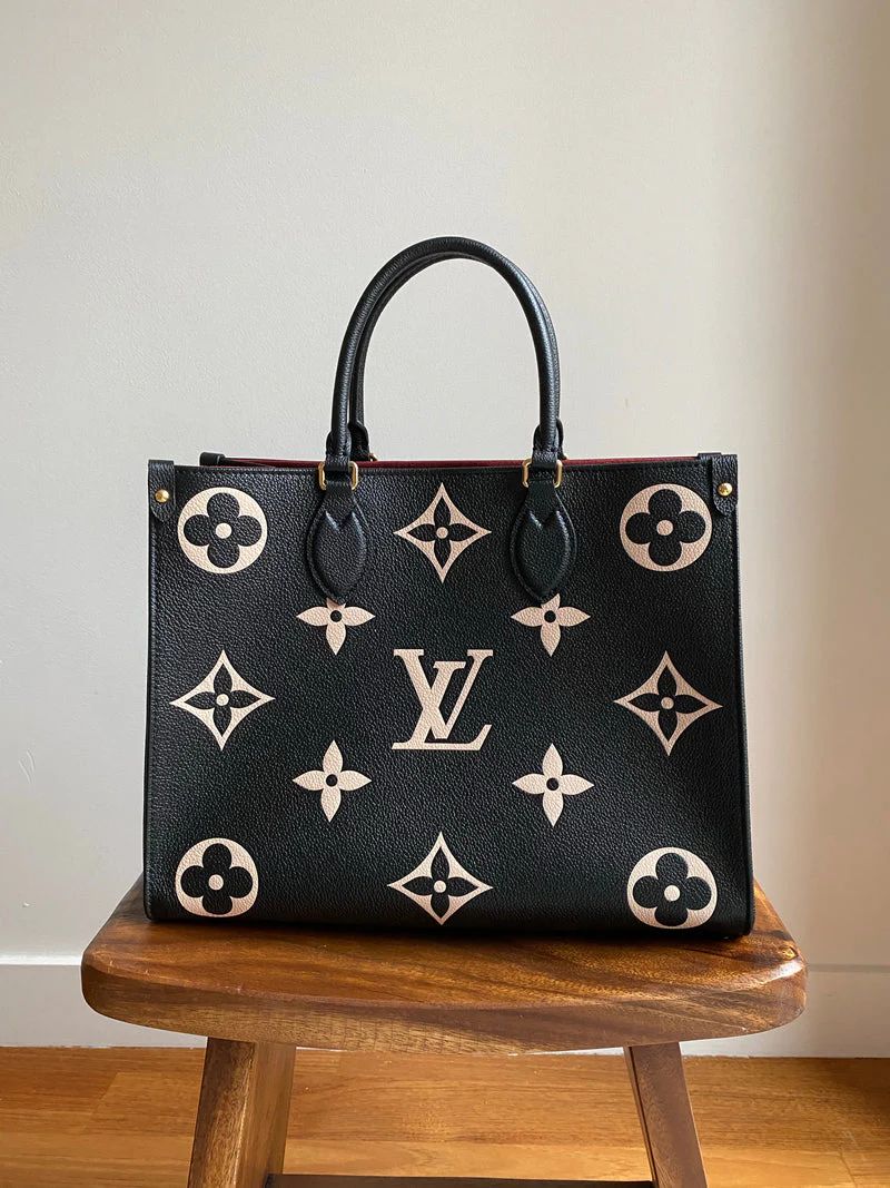 LOUISE VUITTON ONTHEGO MM SIZE TOTE BAG